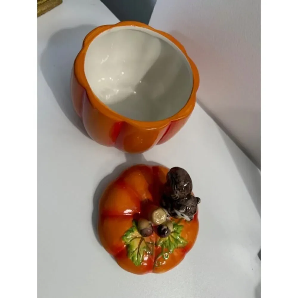 Pumpkin Cookie Jar Canister Squirrel Fall Harvest Autumn Holiday Ceramic